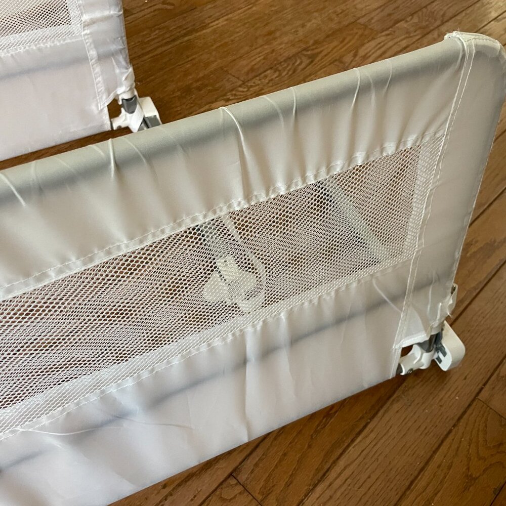Children's Regalo Safety Bed Rails Set - Picture 3 of 4